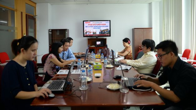 Các khách mời tham dự buổi giao lưu trực tuyến - Ảnh: Hữu Khoa