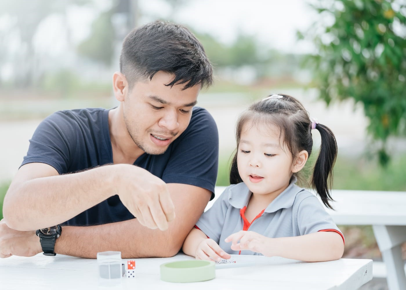 Học hè tiếng Anh tại nhà là cơ hội để bố mẹ đồng hành cùng con trong việc học tiếng Anh