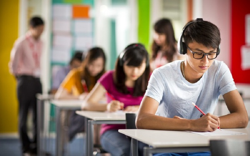 Có nên lựa chọn khóa học IELTS ở các trung tâm tiếng Anh 