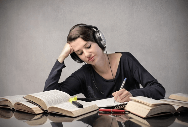 Luyện nghe tiếng Anh hiệu quả với việc đoán ý nghĩa từ bối cảnh của cuộc trò chuyện