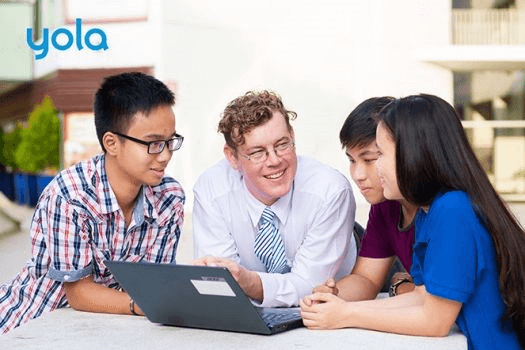 Nên tham gia khóa học luyện thi IELTS cấp tốc tại trung tâm Anh ngữ uy tín có thể sở hữu chứng chỉ quốc tế