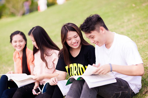 Học tiếng Anh dành cho người mất căn bản đi đôi với thực hành