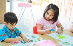Thiết lập thói quen rèn luyện tiếng Anh cho trẻ